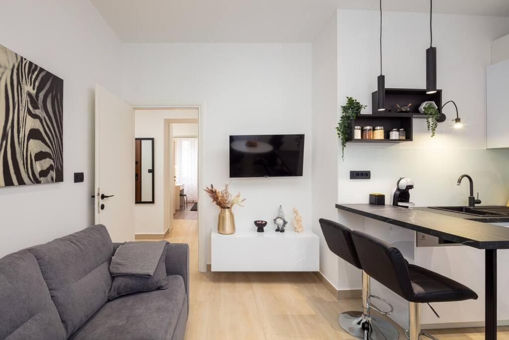 Apartman Drago 4* - 2 Minutes From The Town Centre Сплит Экстерьер фото